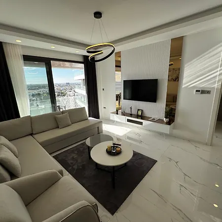 Long Panorama Apartment